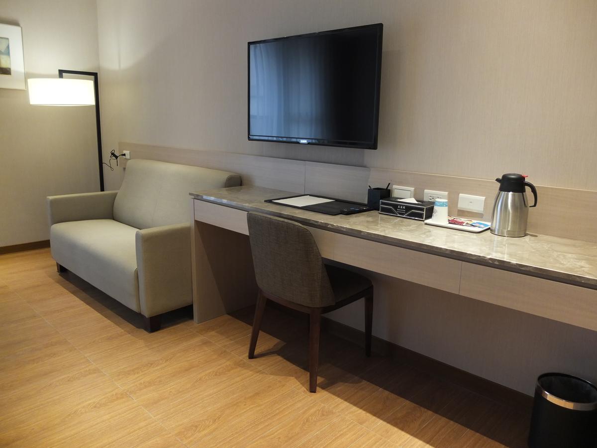 Verygood Business Hotel Huatan Екстер'єр фото